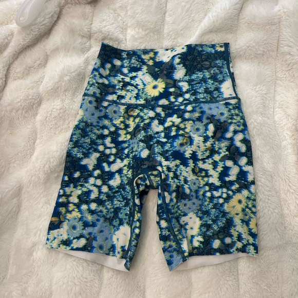 aarie biker shorts - Picture 2 of 4